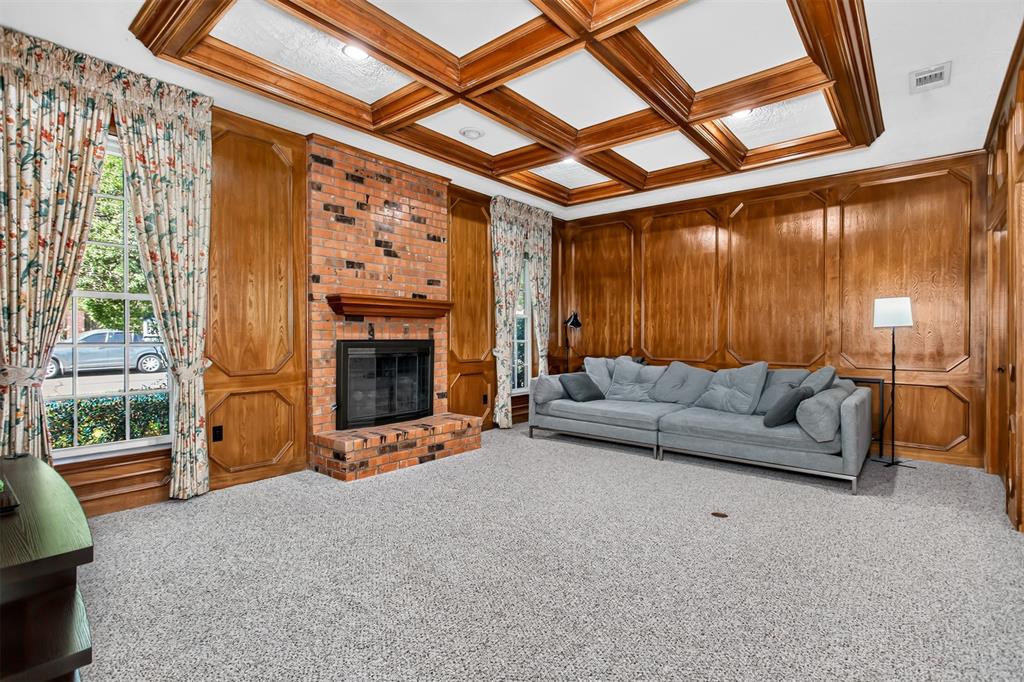 2407 Briarcliff Drive Property Photo 3