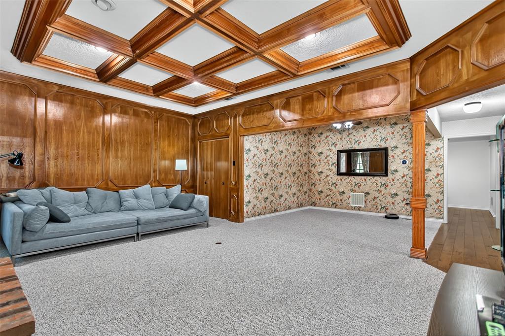 2407 Briarcliff Drive Property Photo 4