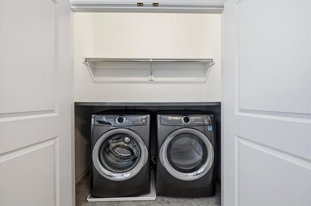 4246 Cascade Sky Drive Property Photo 18