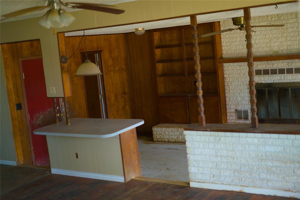 2007 W Commerce Street Property Photo 11