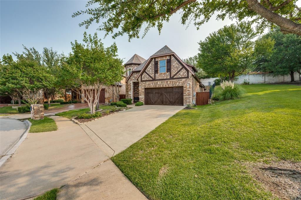 4046 E Hill Drive Property Photo 1