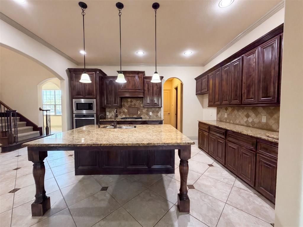 4905 Palm Springs Drive Property Photo 10
