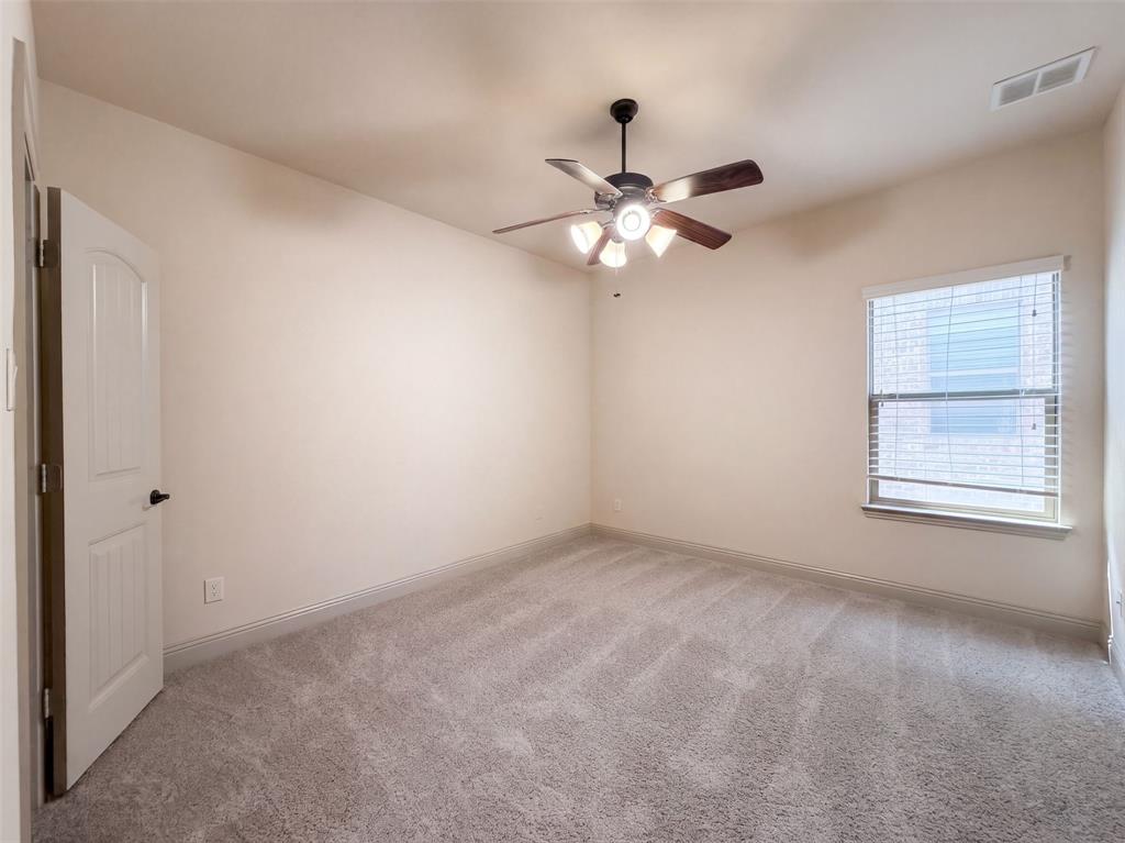 4905 Palm Springs Drive Property Photo 16