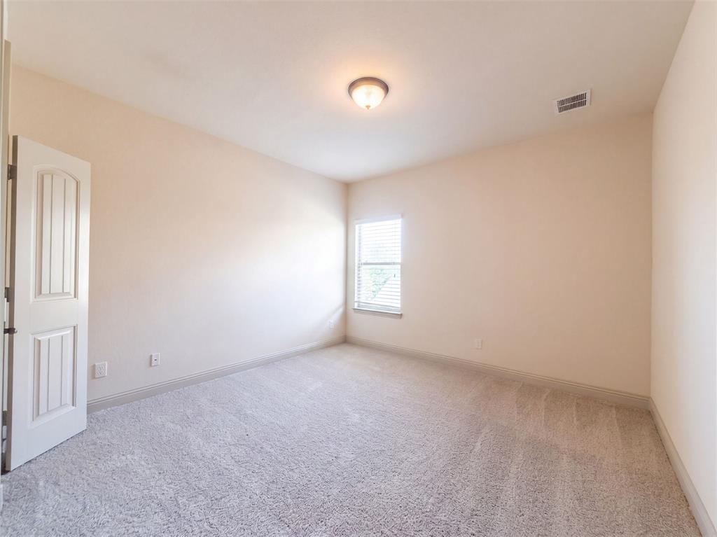 4905 Palm Springs Drive Property Photo 18