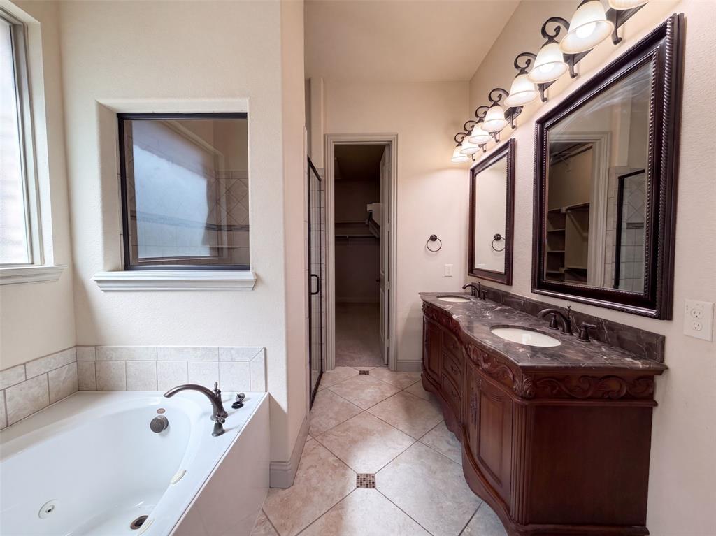 4905 Palm Springs Drive Property Photo 21