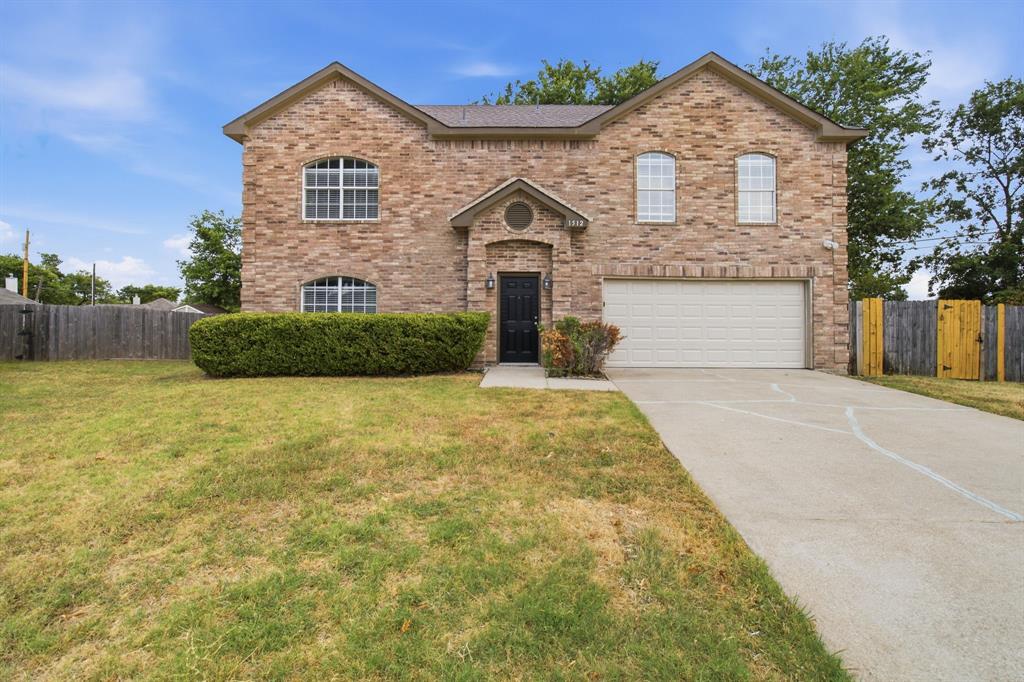1512 Yellowbird Court Property Photo 1