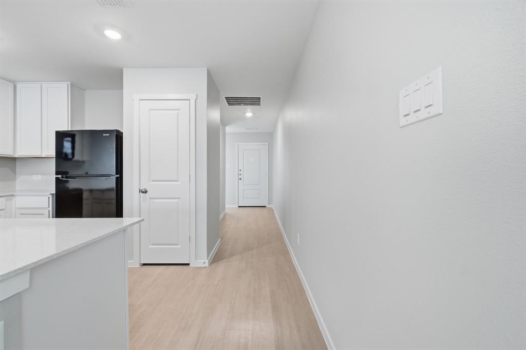 225 Poplar Place Property Photo 8