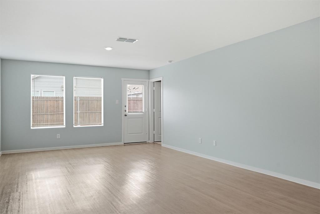 225 Poplar Place Property Photo 10