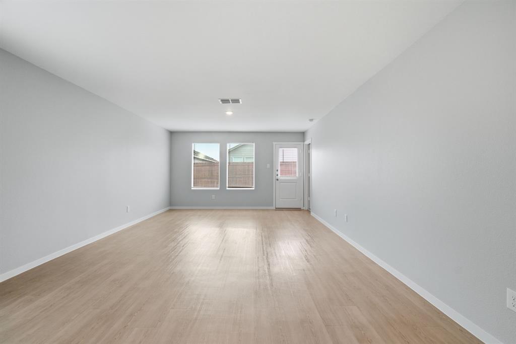225 Poplar Place Property Photo 11