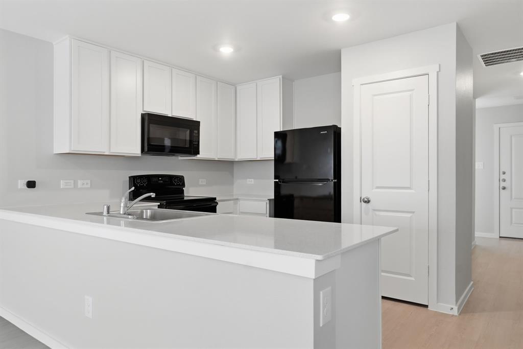225 Poplar Place Property Photo 17