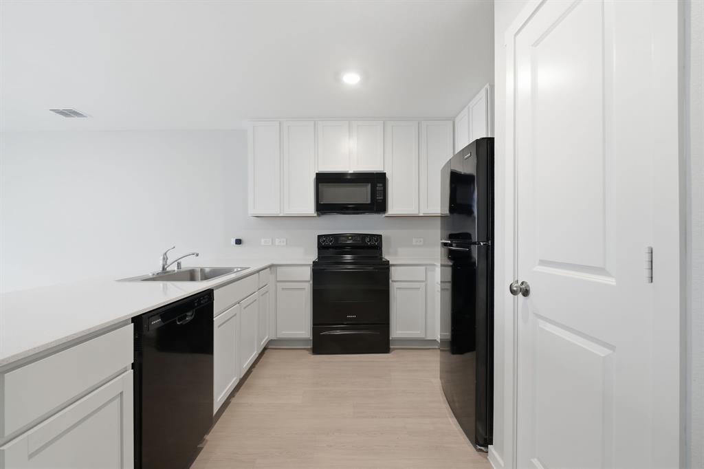 225 Poplar Place Property Photo 18