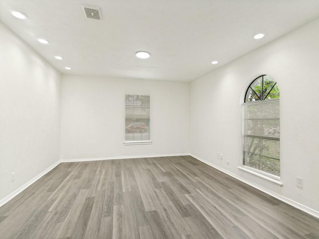 905 Hawthorne Drive Property Photo 15
