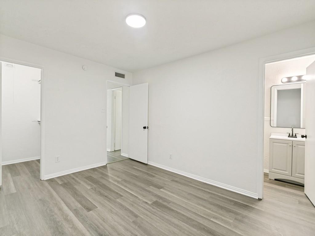 905 Hawthorne Drive Property Photo 21