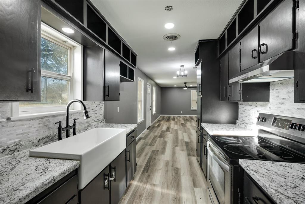 211 S Rose Street Property Photo 4