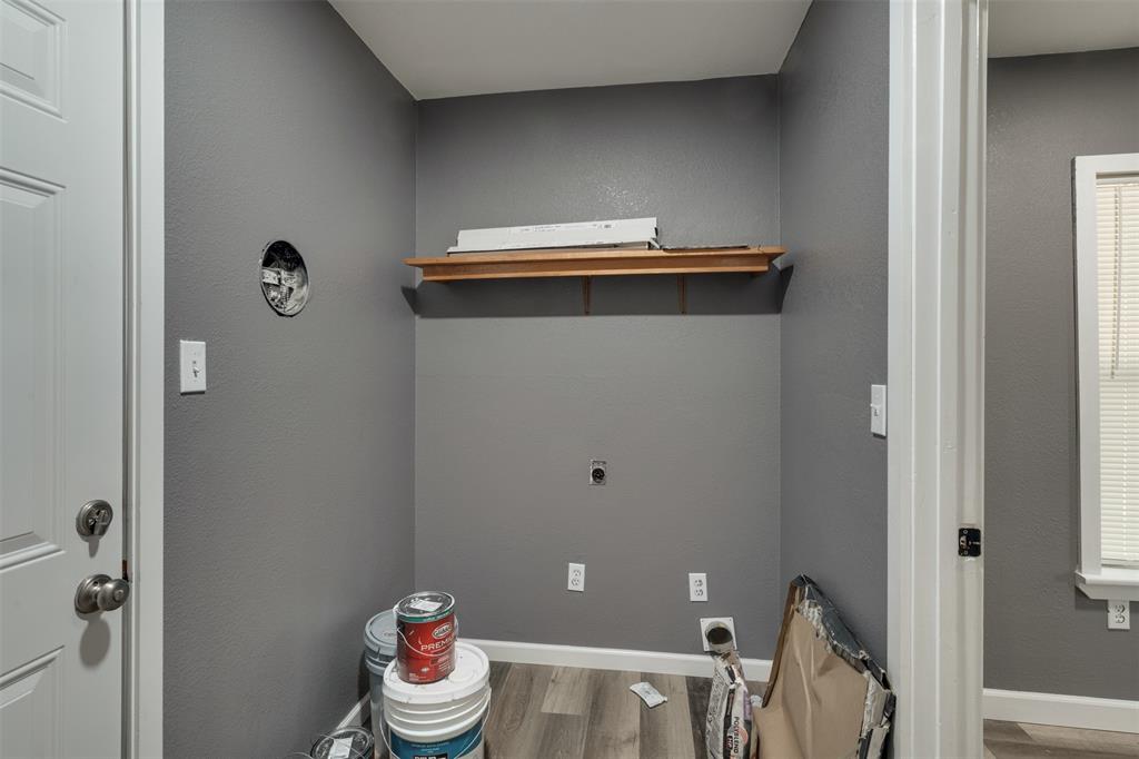 211 S Rose Street Property Photo 22