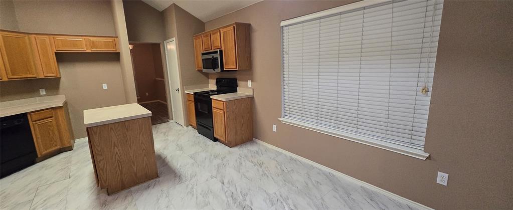 1912 Chapman Drive Property Photo 13