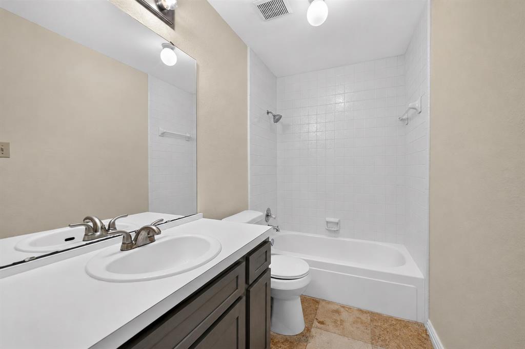 724 Lemons Street Property Photo 9