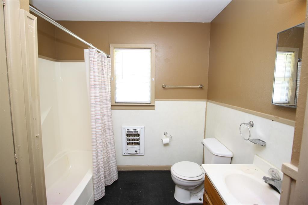 306 S Austin Street Property Photo 14