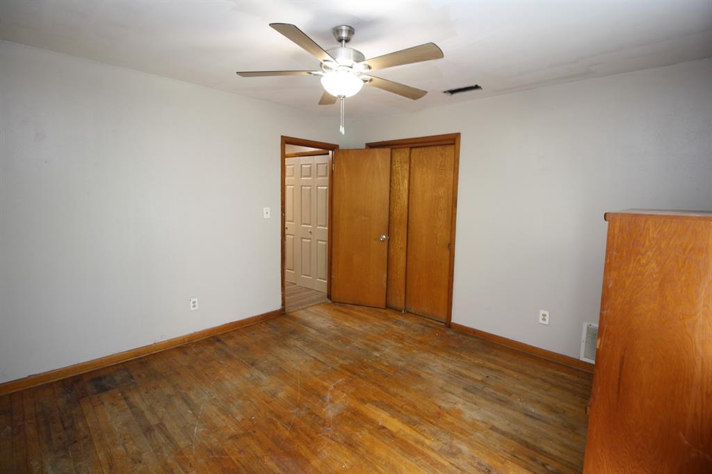 306 S Austin Street Property Photo 16