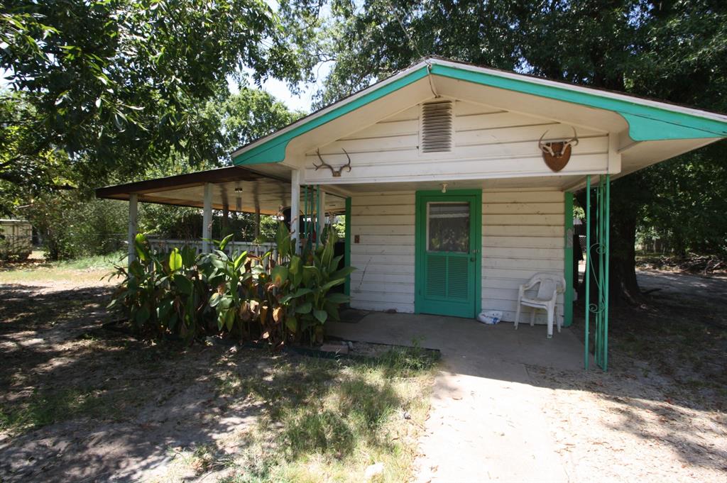 306 S Austin Street Property Photo 21
