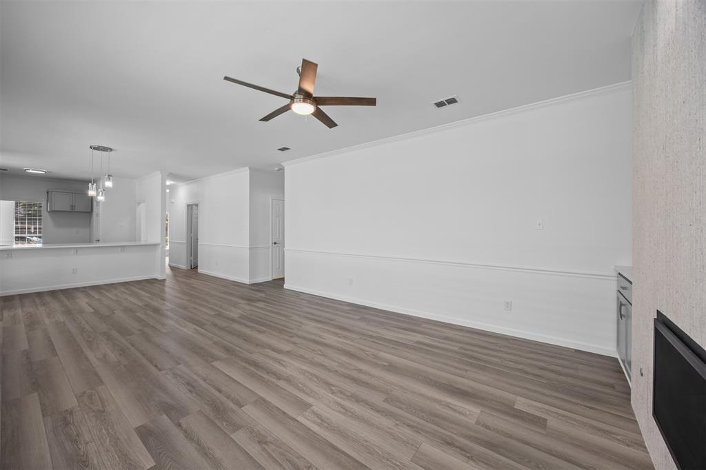 6114 Waller Lane Property Photo 13