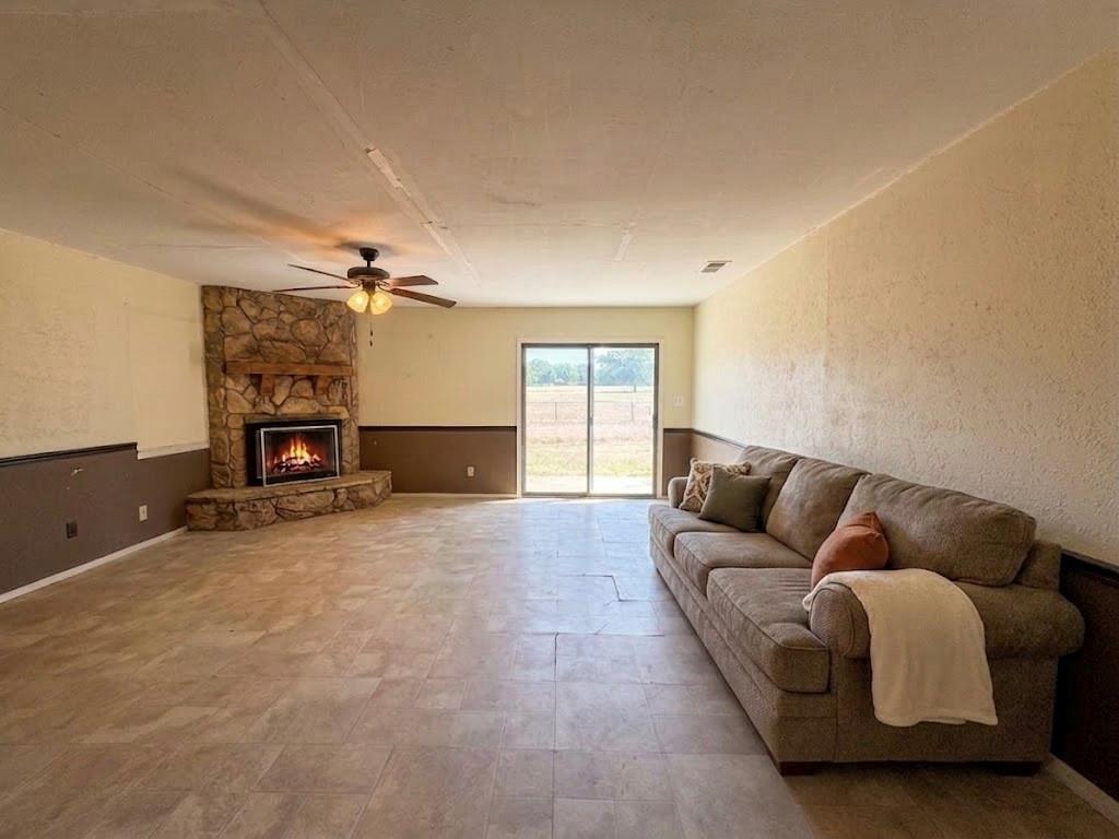 32951 Fm 47 Property Photo 5