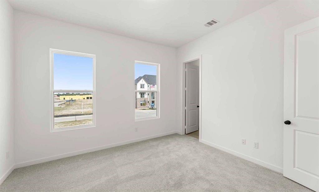 1000 Comfort Drive Property Photo 11