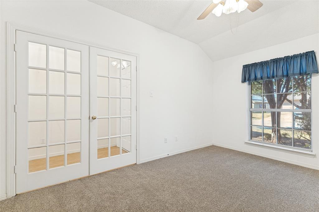 8104 Berkshire Drive Property Photo 5