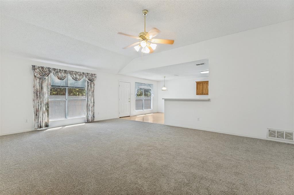 8104 Berkshire Drive Property Photo 6