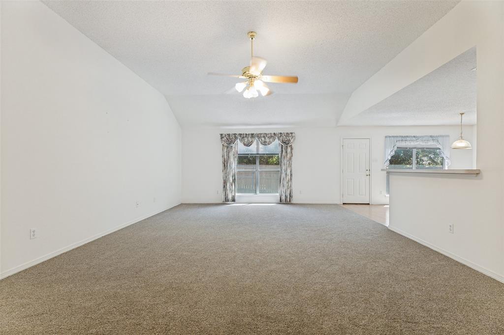 8104 Berkshire Drive Property Photo 7