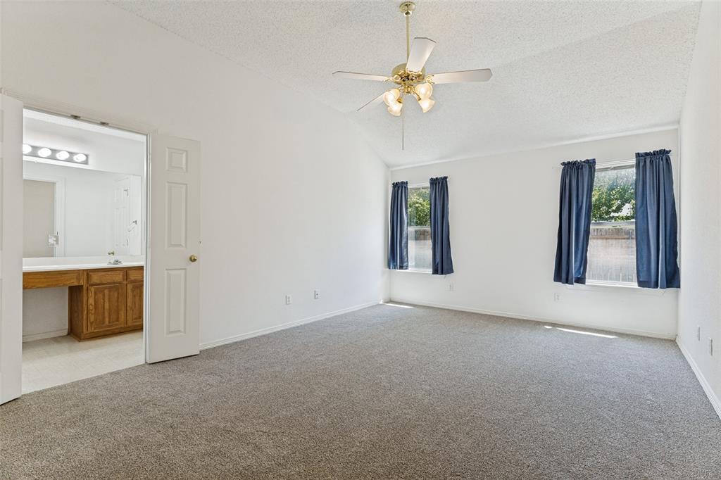 8104 Berkshire Drive Property Photo 16