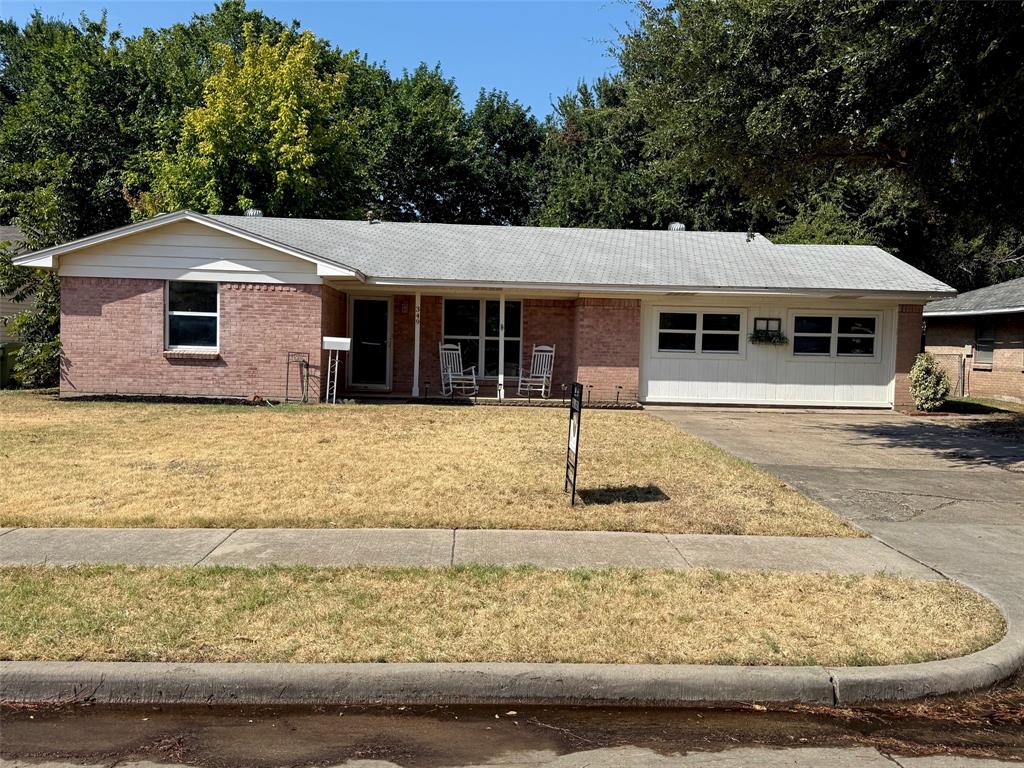 349 Rivercrest Drive Property Photo 1