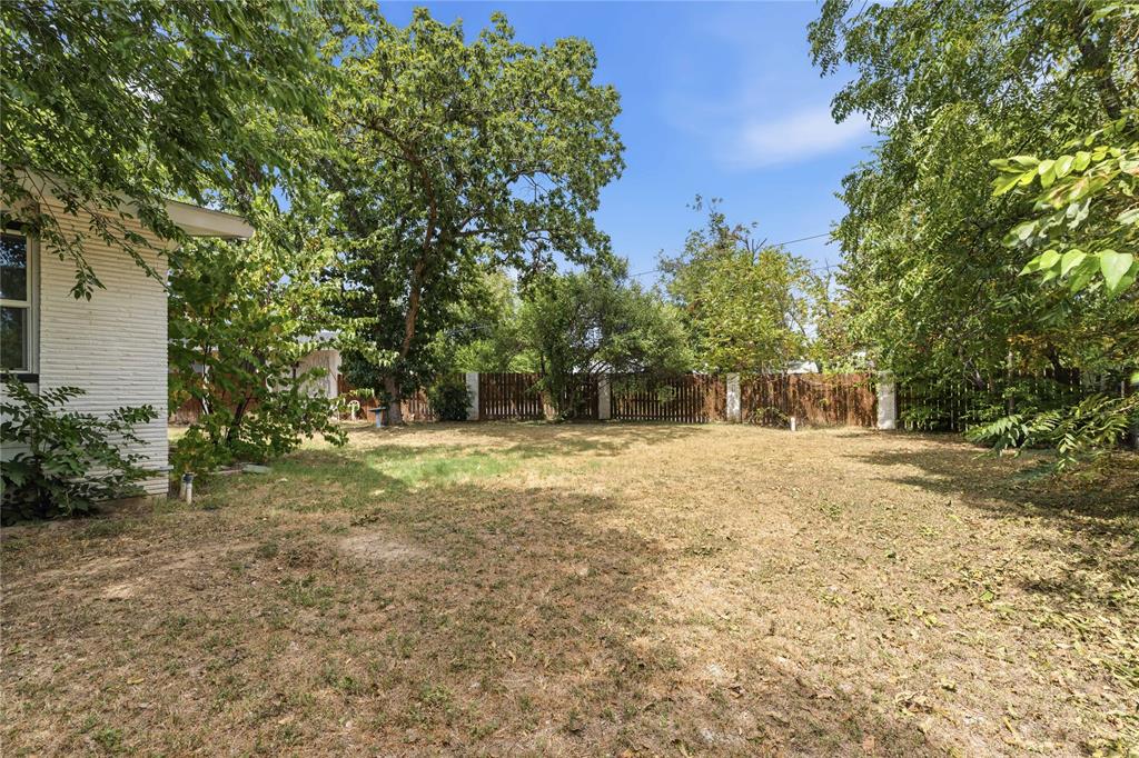 2006 11th Street Property Photo 14
