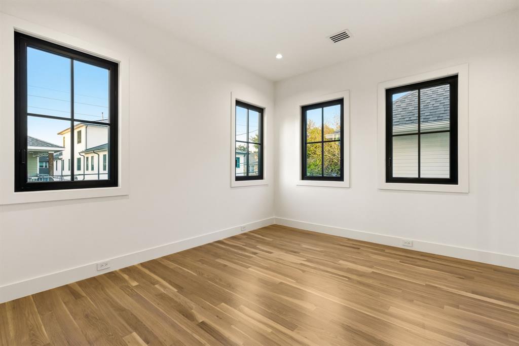 4031 Herschel Avenue Property Photo 18