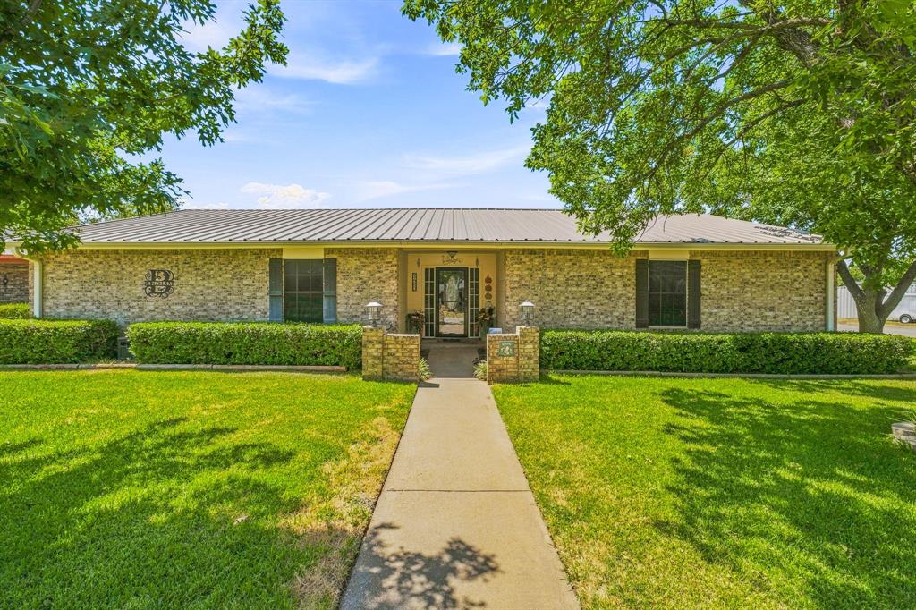 1420 Green Street Property Photo 1