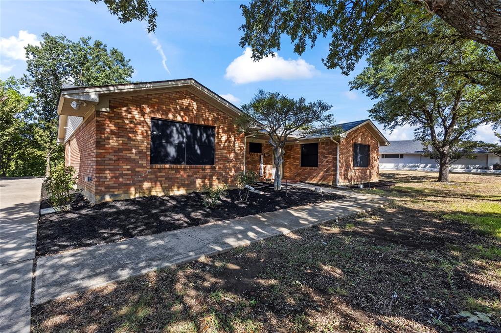 909 Robertson Road Property Photo 1