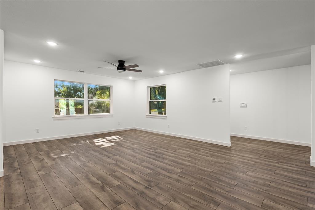 909 Robertson Road Property Photo 14