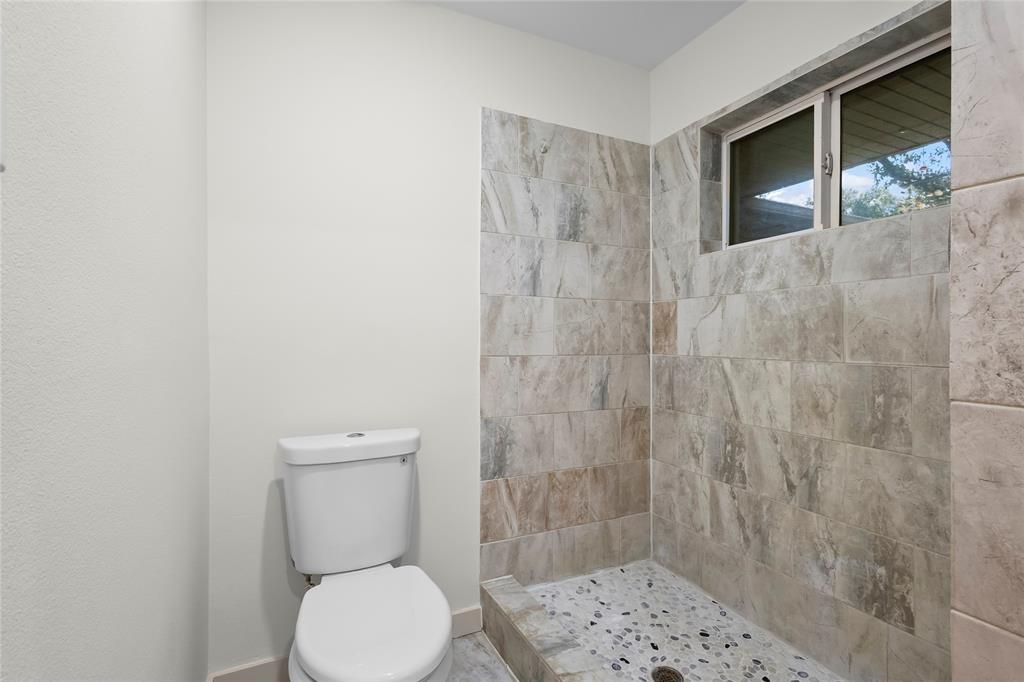 909 Robertson Road Property Photo 20