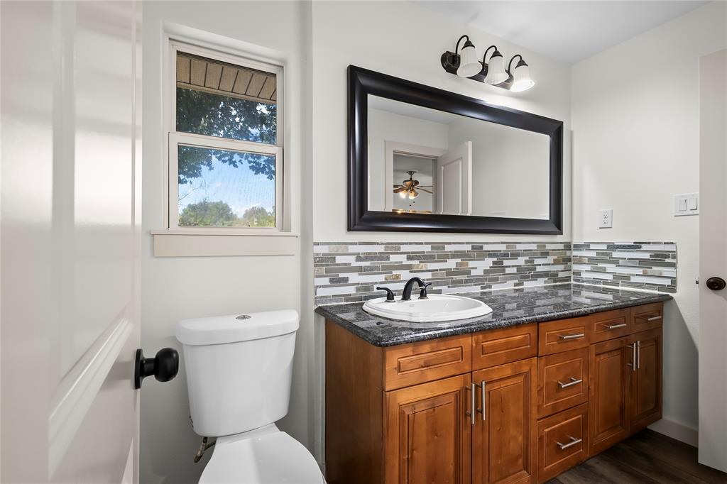 909 Robertson Road Property Photo 23