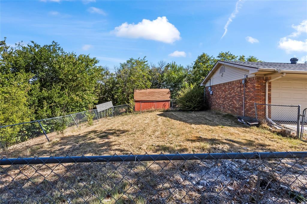 909 Robertson Road Property Photo 29