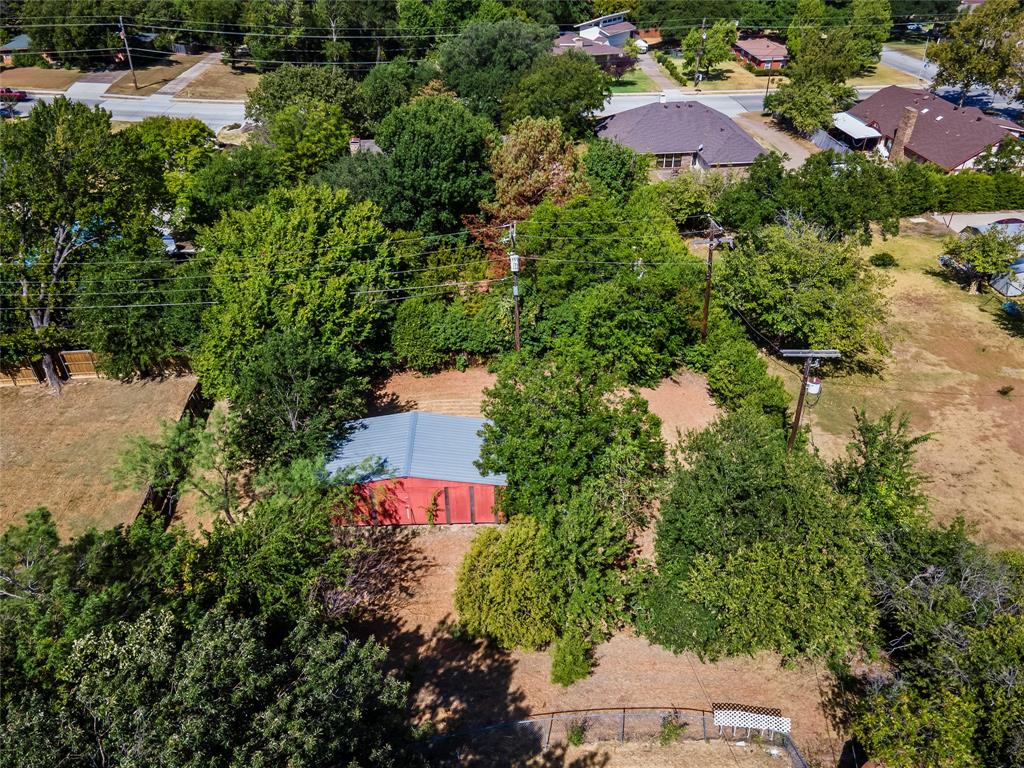 909 Robertson Road Property Photo 35