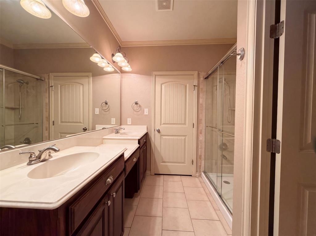 5107 Chesterfield Place Property Photo 7