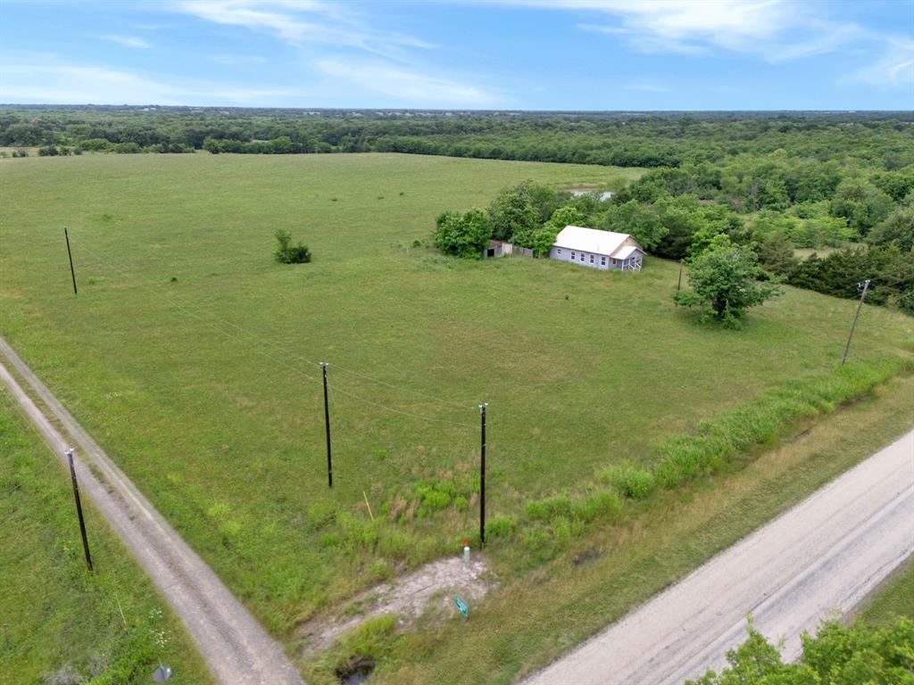 95 Fm 1528 Property Photo 5