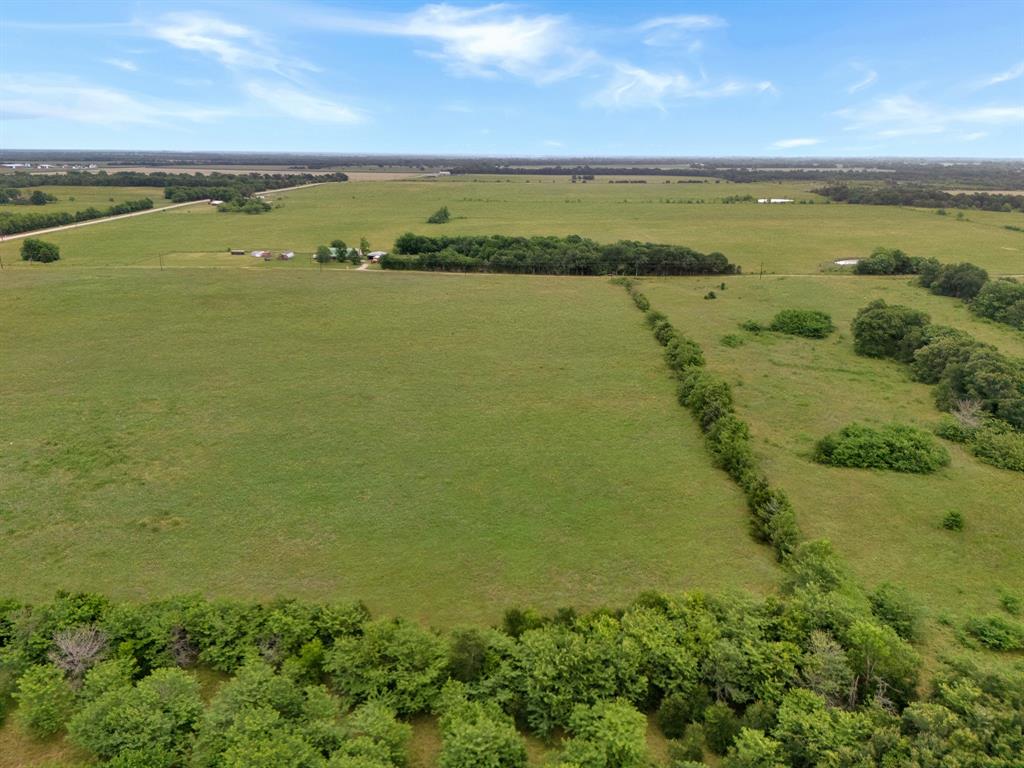 95 Fm 1528 Property Photo 9