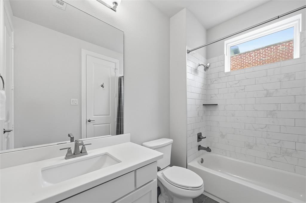1900 Caddo Street 2 Property Photo 22