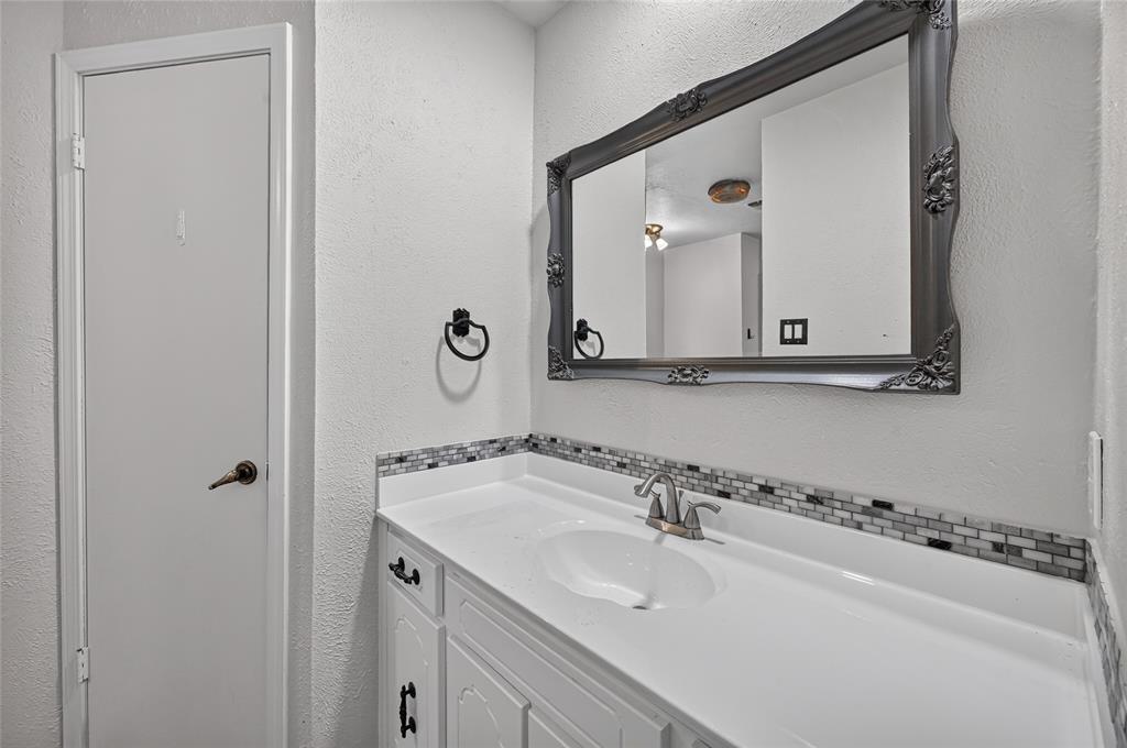 7217 Timberlane Drive Property Photo 11