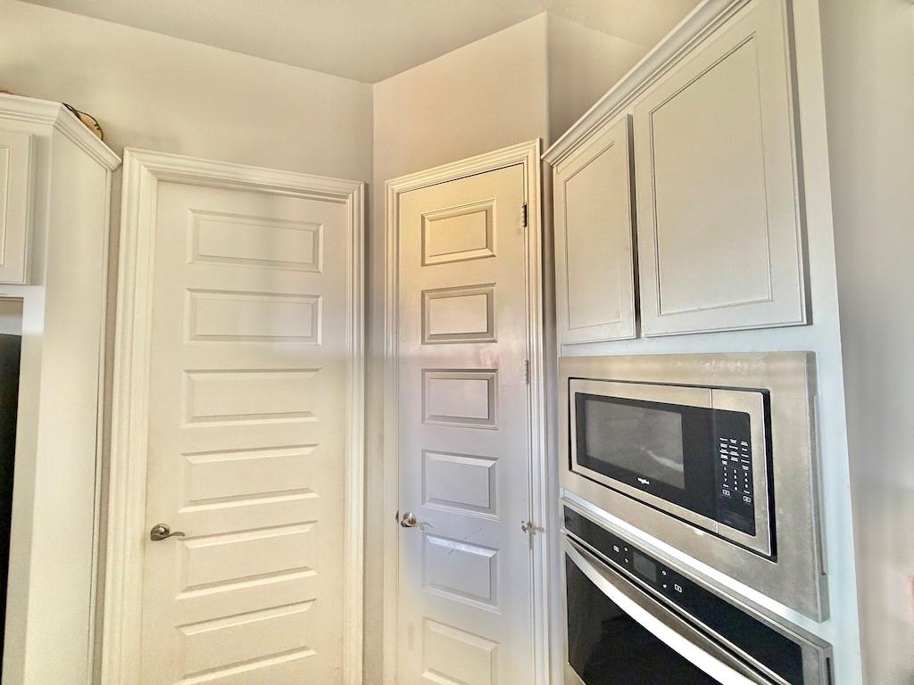 340 Berkeley Drive Property Photo 3
