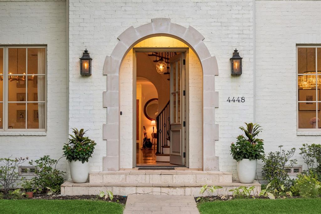 4448 Mockingbird Parkway Property Photo 4