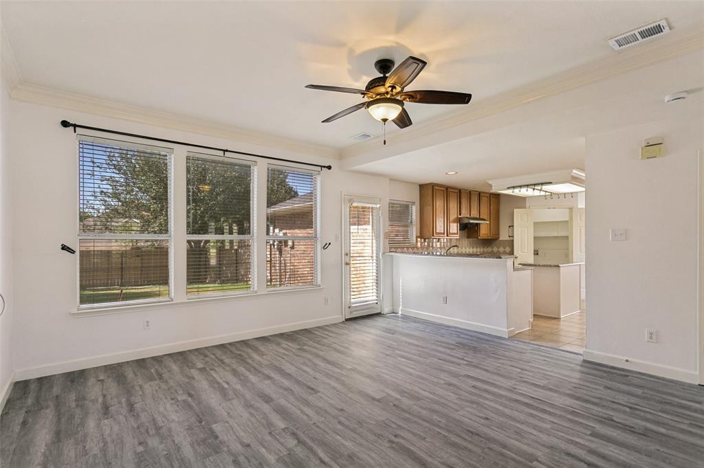 2424 Hunters Run Drive Property Photo 8