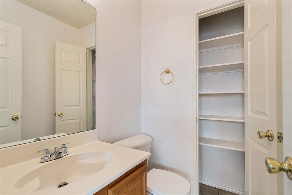 2424 Hunters Run Drive Property Photo 19